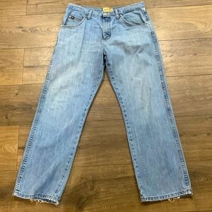 Wrangler Relaxed Straight Jeans